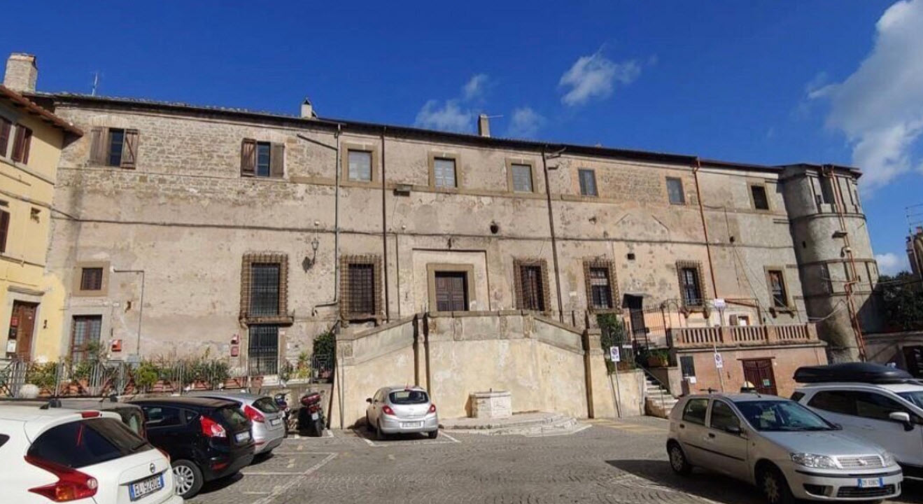 Castello Degli Orsini, Italy